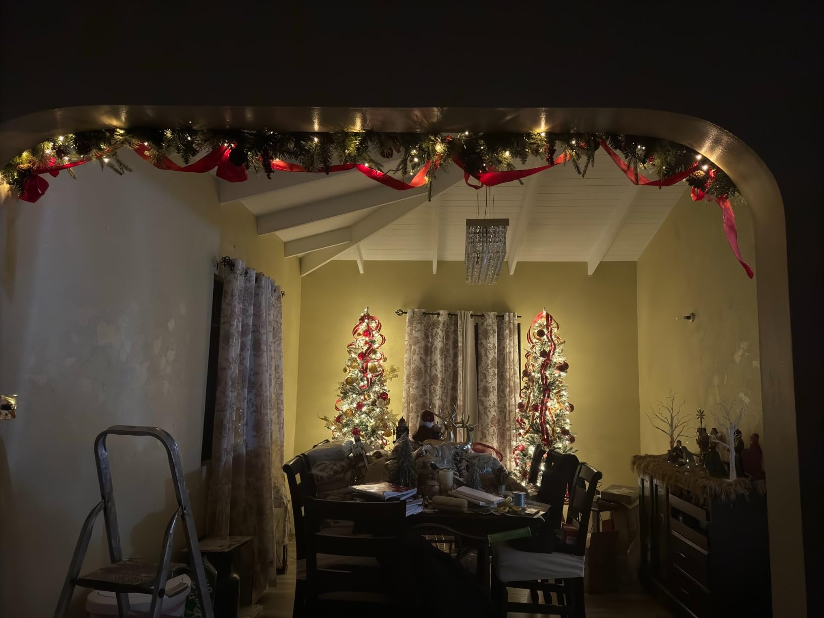 Best Choice Products 9ft Pre-Lit Holiday Pre-Decorated Christmas Garland for Stairs, Fireplace, Decoration w/PVC Tips, 50 LED Lights, Pine Cones, Berries customer photo 1
