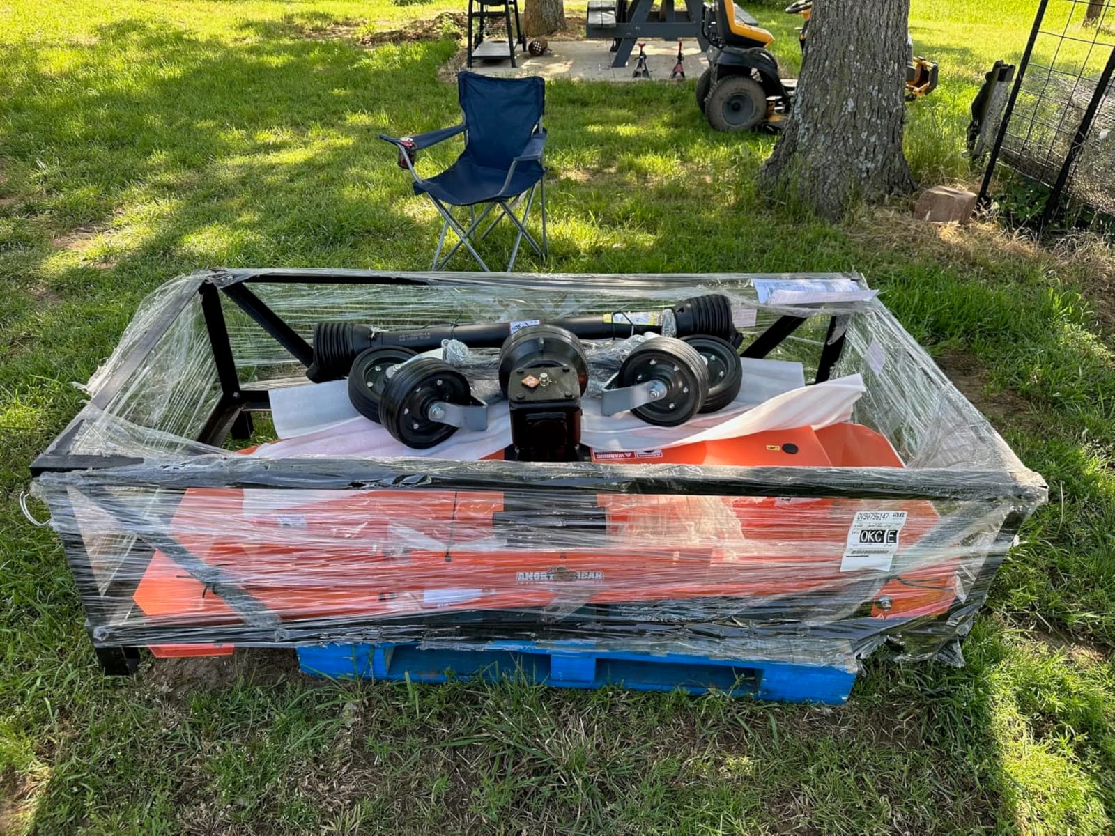 3 Point PTO 72'' Working Width Finish Mower Attachment for 18-50hp Tractor, Category 1 Hitch, 4-Tires, 0.4'' - 4.5'' Adjustable Cutting Height, Model FM180 customer photo 2