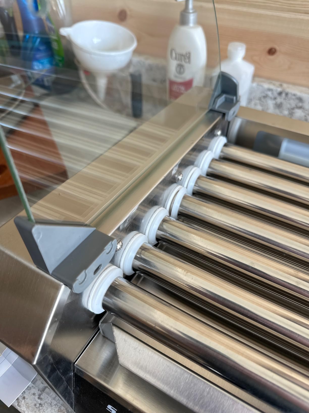 Seeutek Hot Dog Roller 5 Rollers 16 Hot Dogs Capacity 1100W | Stainless Sausage Grill Cooker Machine, Dual Temp Control, Glass Hood Acrylic Cover, Bun Warmer Shelf, Removable Oil Drip Tray customer photo 2