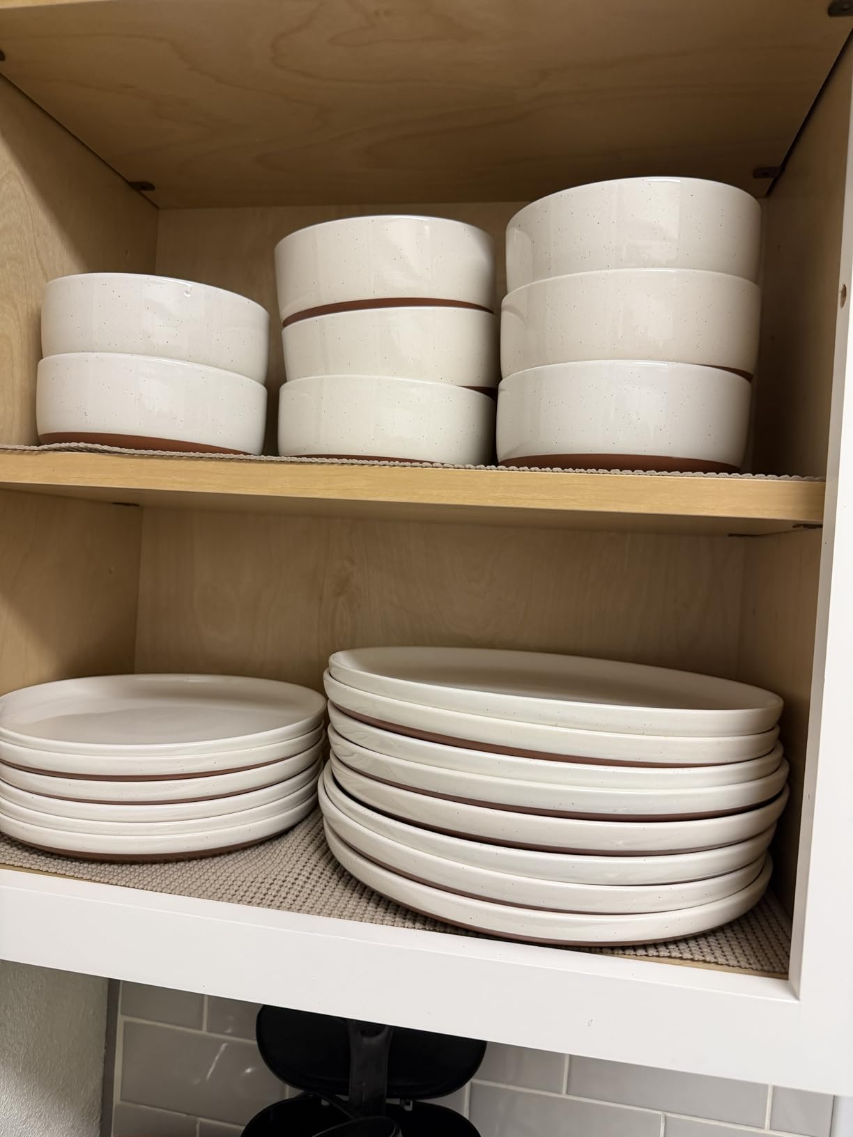 MALACASA Plates and Bowls Sets, 12 Pieces Modern Stoneware Dinnerware Set for 4 Kitchen Dinner Set Ceramic Dishware Dishes Set Microwave and Dishwasher Safe, White, Series TARA customer photo 2