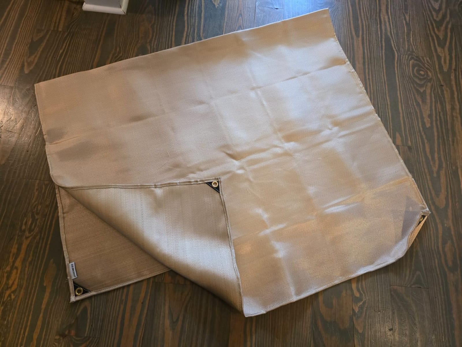Heavy Duty Fiberglass Welding Blanket, Heat Resistant Blanket with Brass Grommets, Multi-Purpose Welding Mat for Grill, Smoker, Camping, Industrial Use (6x8 ft) customer photo 1