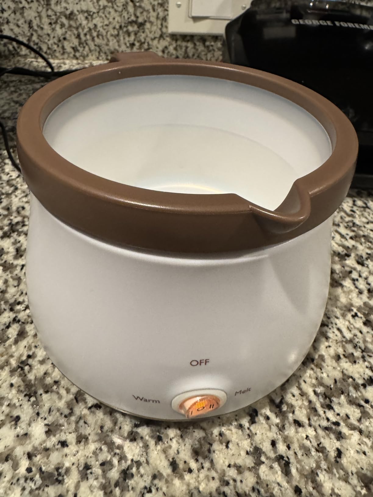 Party Desserts Candy and Chocolate Melting Pot, Mini Electric Fondue Pot, Melts Candy Chocolate in a Couple of Minutes, Ideal for Cake Pops Cookies Cakes, 1 Cups, Single Pot, Gray customer photo 2