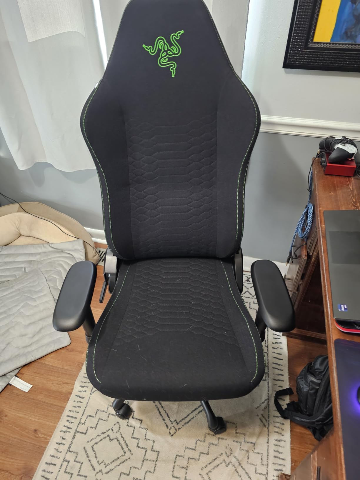 Razer Iskur V2 X Ergonomic Gaming Chair, Black | Built-In Lumbar Support, Wide Seat, High Density Foam Cushions, Adjustable 152 Degree Recline, 2D Armrests, Plush Fabric customer photo 2