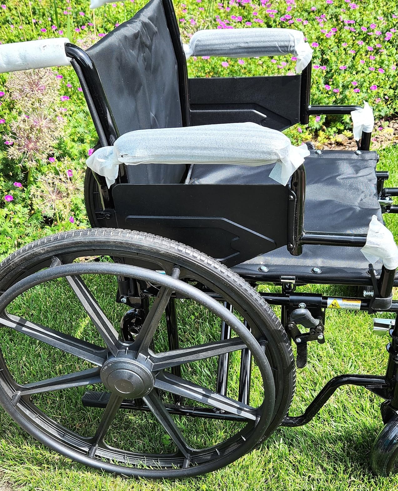 PEPE Mobility Bariatric Wheelchair for Adult, 22 Inch Seat, Supports up to 500 lbs customer photo 1
