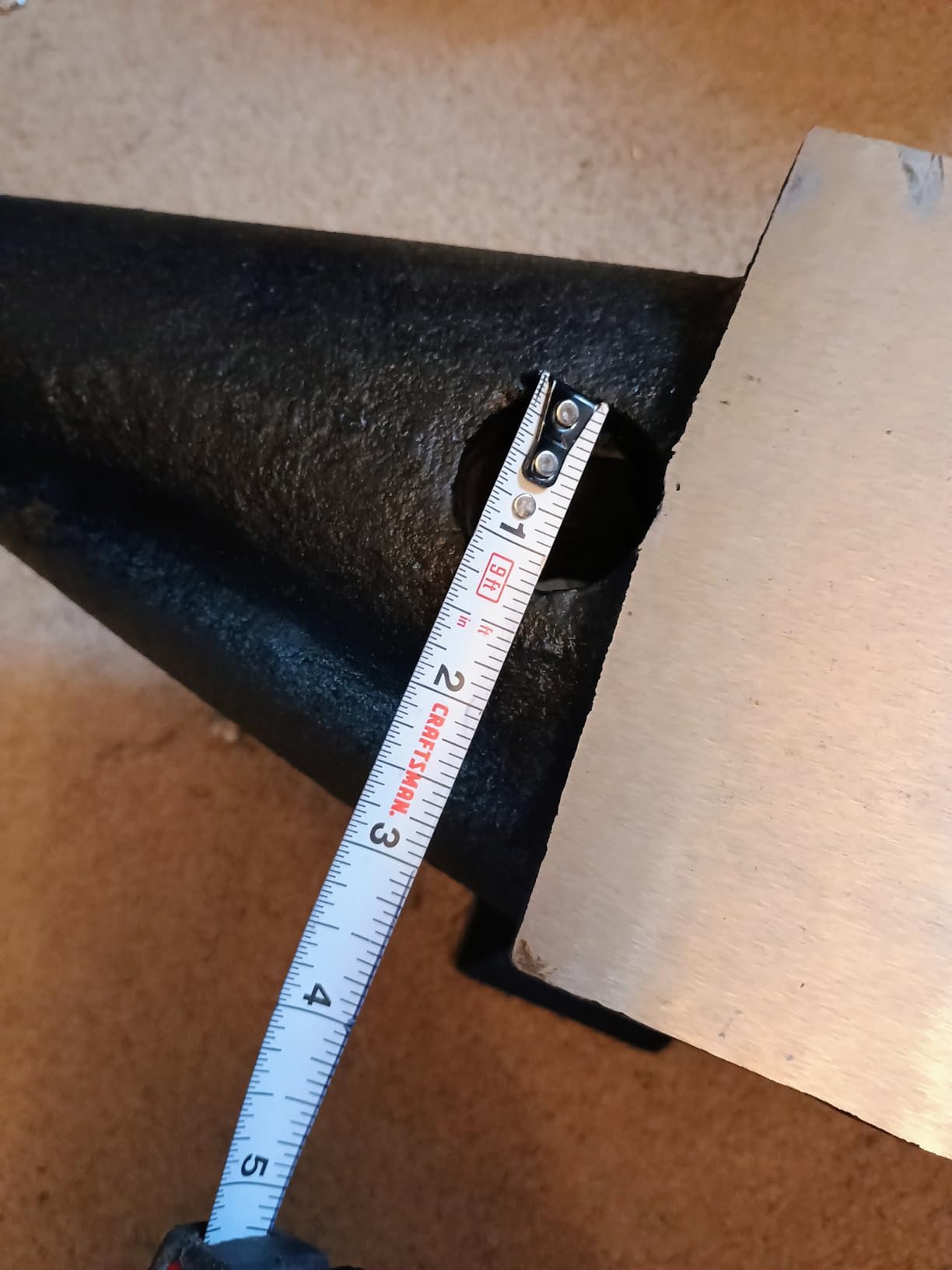 VEVOR Single Horn Anvil, 116lbs Cast Steel Anvil, High Hardness Rugged Round Horn Anvil for Blacksmiths, with Large Countertop and Stable Base, Metal Working Tool for Metal Bending, Shaping, Twisting customer photo 1