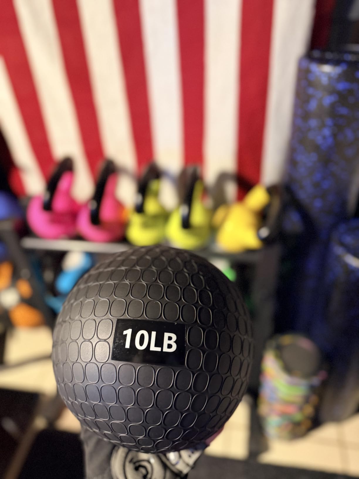 Amazon Basics Slam Medicine Balls for Exercise customer photo 1