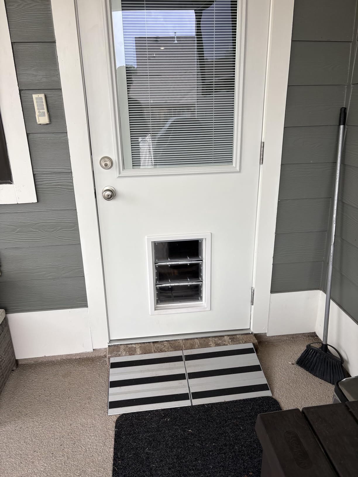 3 Inch Threshold Ramps for Doorways, Modular Aluminum Panels, 31.5 in Wide, 1100 lb Capacity, Curb and Step Access, Indoor/Outdoor Use customer photo 2