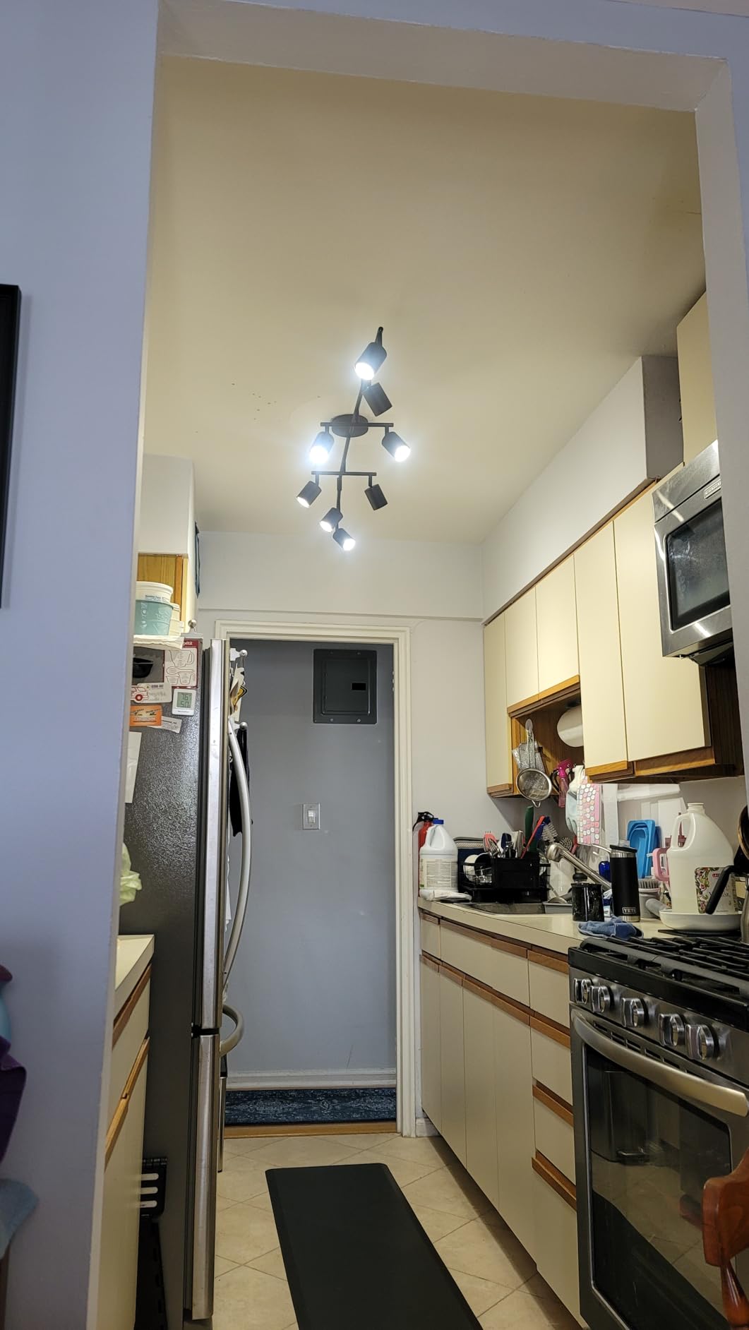 AUQUEE 8 Light Track Lighting Fixtures Ceiling, Matte Black Kichen Track Lighting Fixtures, Rotatable Light Heads, Adjustable Modern LED Track Lights for Kitchen/Hallway, No GU10 Bulb customer photo 1