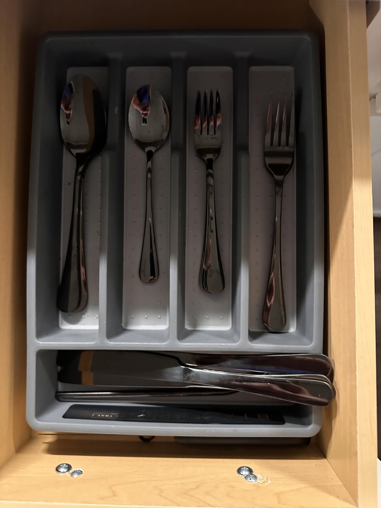 Astercook 24-Piece Black Silverware Set with Steak Knives Flatware Set for 4 Food-Grade Stainless Steel Cutlery Set Mirror Polished Utensils Set Include Spoons and Forks for Home Kitchen Restaurant customer photo 1