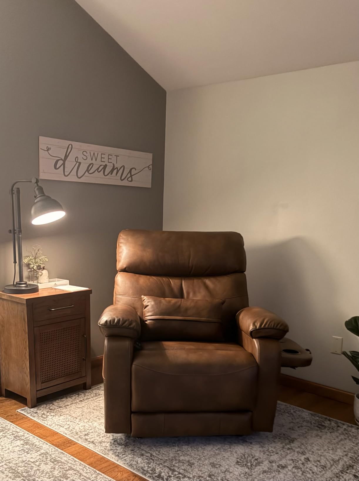 Dual Motor Power Lift Recliner Chair for Adult & Elderly, Leather, Beige | Infinite Position Lay Flat Lift Chair with Heat & Massage, Cup Holder, Lumbar Pillow, Wireless Charger, USB Ports, Leather customer photo 2