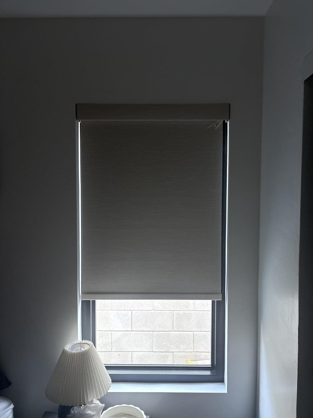 HeyBlinds Motorized Blinds with Remote, 100% Blackout Smart Blinds, Automatic Shades for Windows Compatible with Alexa Google and Homekit, Custom Size(Light Chaser-Perla Bianca BO) customer photo 1