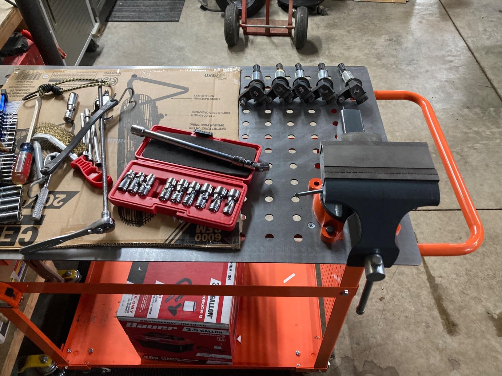 VEVOR Welding Table, 40