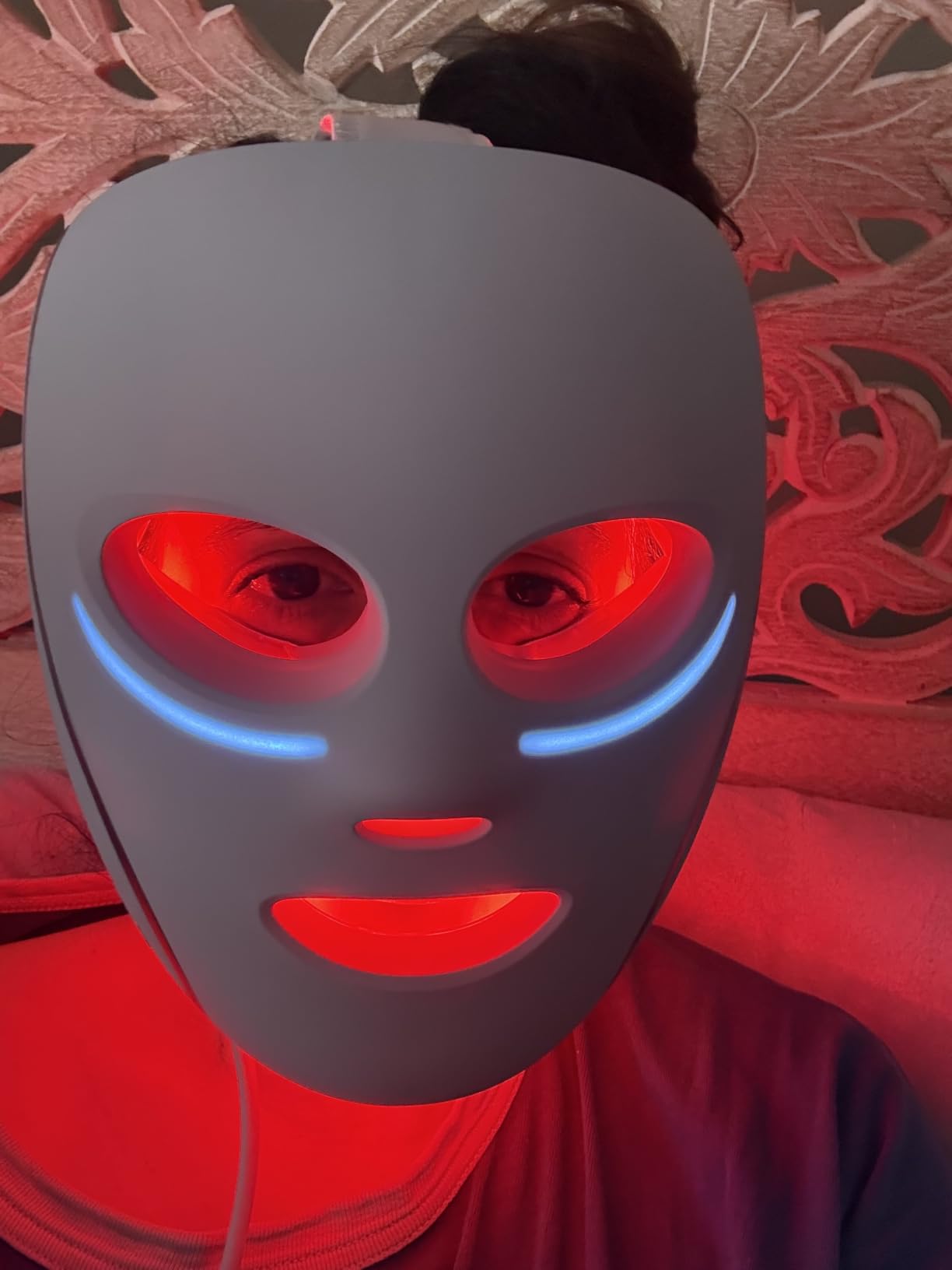 Shark CryoGlow LED Face Mask in Blue Frost, FW312 | #1 Skincare Facial Device in the US, Combining High-Energy LEDs, Deep Infrared & Under-Eye Cooling customer photo 2