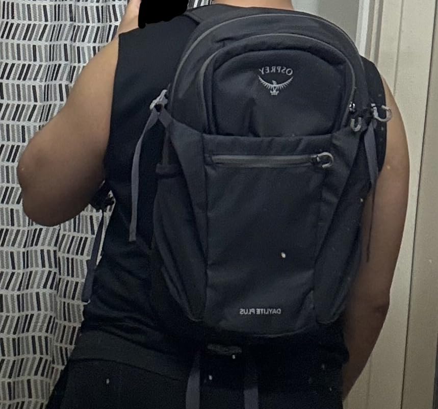 Osprey Daylite Plus Commuter Backpack, Green OS | everyday bag, campus pack, laptop carry, Green color, OS size customer photo 1