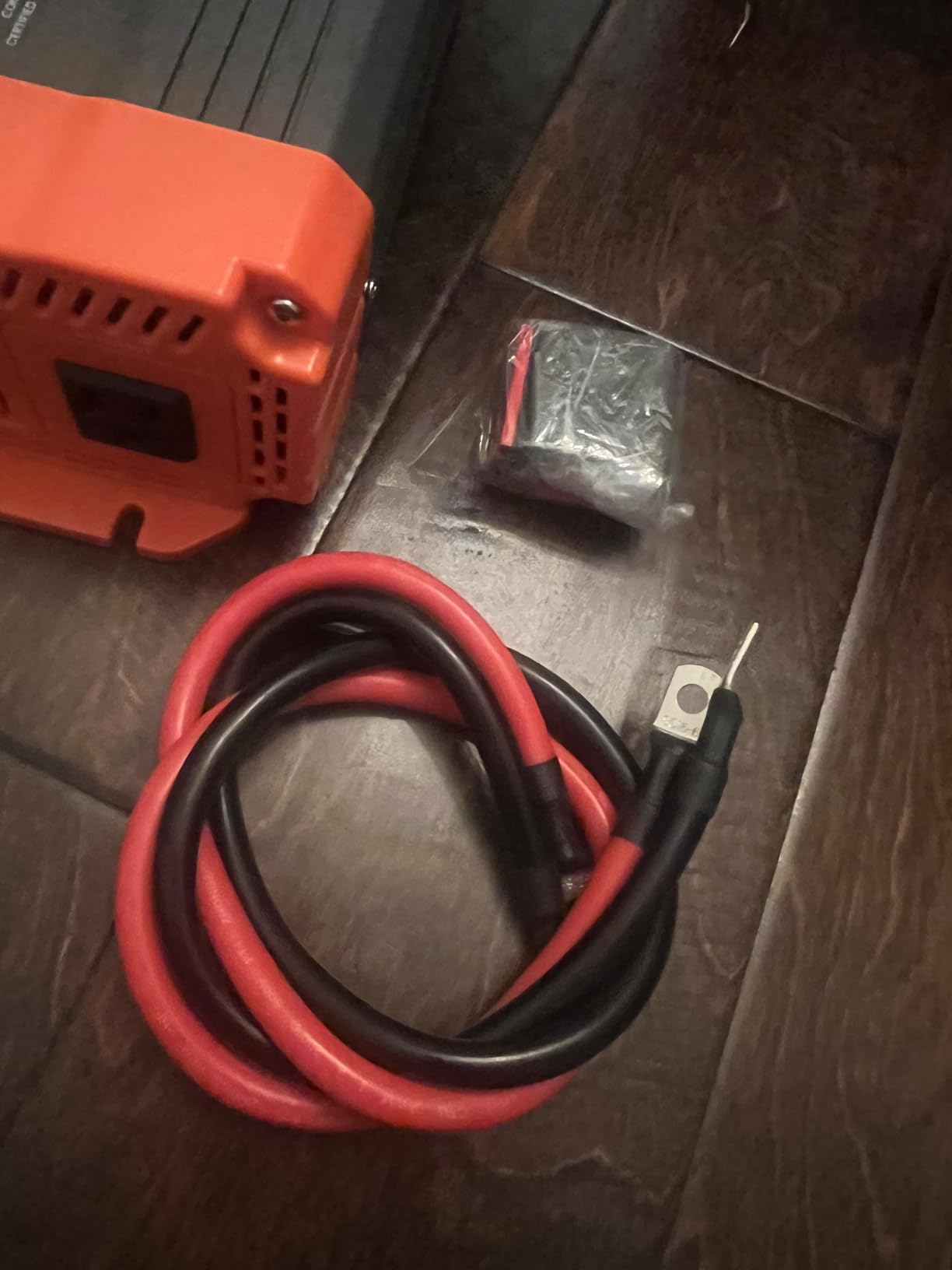 ALLWEI 2000W Pure Sine Wave Inverter 12V DC to 120V AC Converter, Surge 4000W, 20A Sockets, Hardwire Port, Power Inverters for Vehicles, RV Truck Home Solar & Off-Grid Inverter, Remote Controller customer photo 2