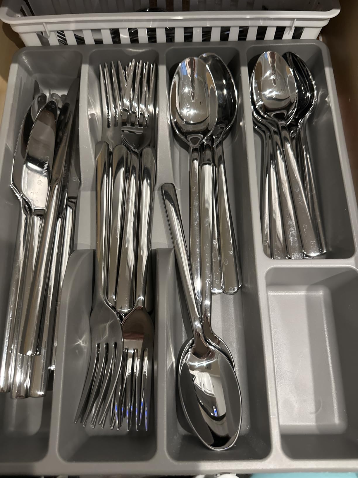 40-Piece Black Silverware Set, Heavy-Duty Stainless Steel Black Flatware Set for 8, Cutlery Set with Modern Round Handle, Mirror Polished Utensils Set, Dishwasher Safe customer photo 1