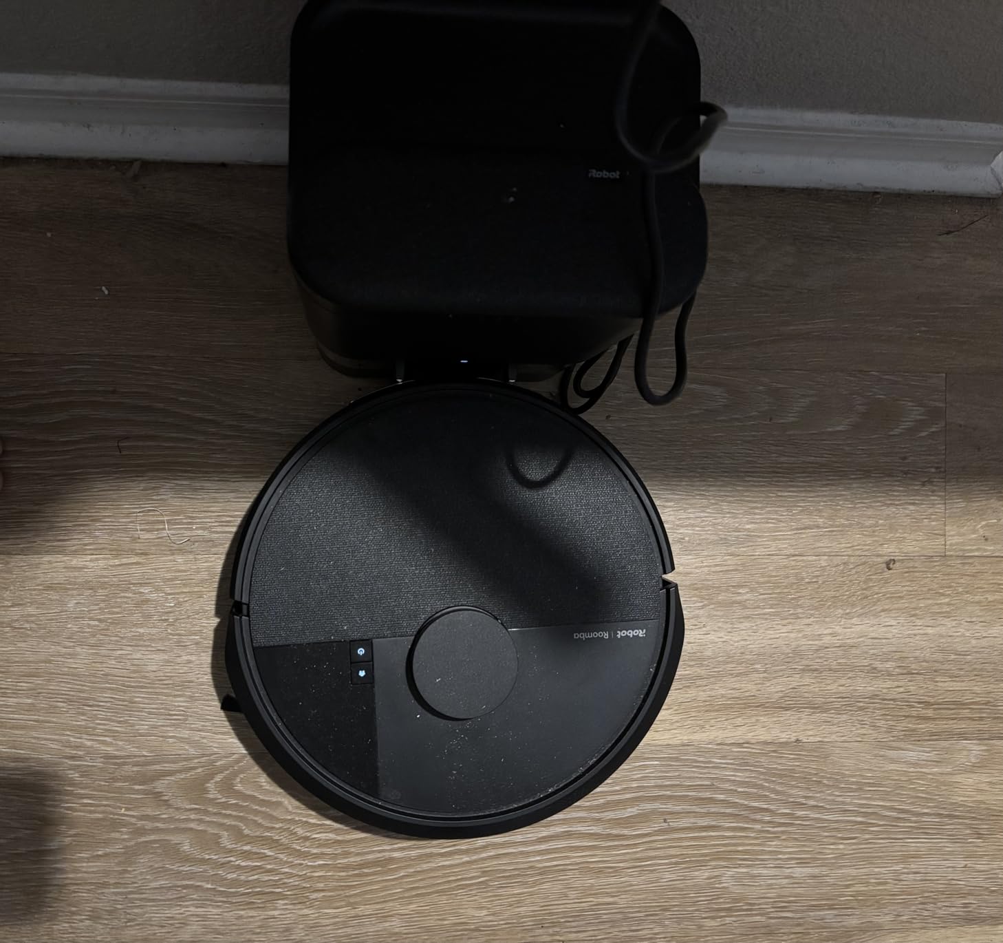 iRobot Roomba 105 Vac Robot Vacuum with AutoEmpty Dock, Self-Empties for 75 Days, Intense Power-Lifting Suction, LiDAR Navigation, Multi-Surface Cleaning, Cleans in Neat Rows customer photo 1