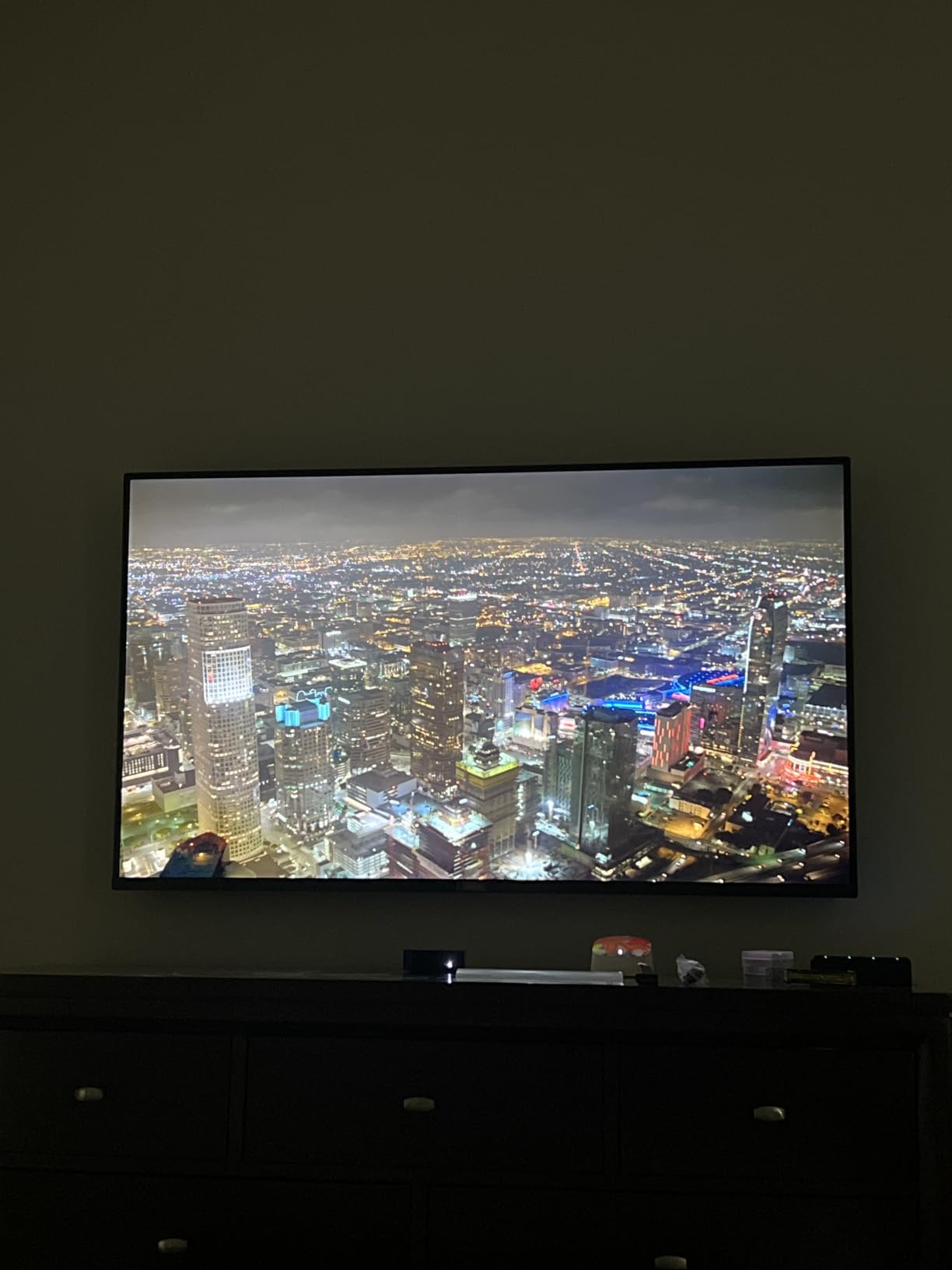 Roku 55-Inch Pro Series Smart TV - 4K QLED Mini-LED TV - RokuTV | Flat Screen Television with 120Hz Refresh Rate & Dolby Vision IQ, Live News, Sports, Entertainment - Backlit Voice Remote Pro customer photo 1