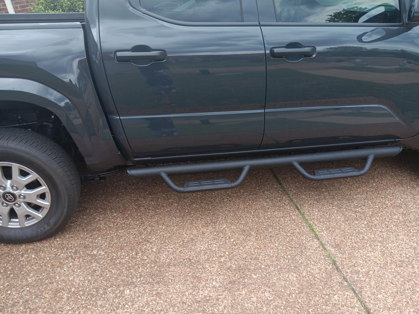 Tyger Auto Tyger Access Running Boards Compatible with 2005-2023 Toyota Tacoma | Double Cab | TG-AS2T24004 | Textured Black Drop Step Rail customer photo 2