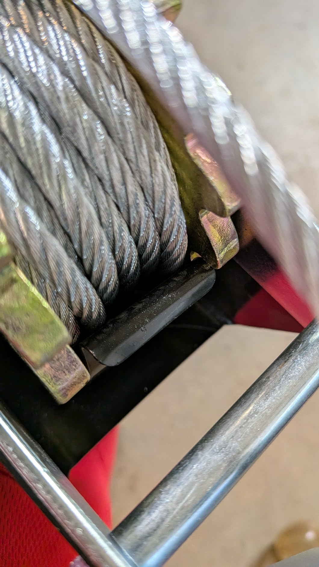 VEVOR Come Along Winch, 2 Ton (4,409 lbs) Pulling Capacity, 12 ft Steel Cable, 2 Hooks, Heavy Duty Ratchet Power Puller Tool with Dual Gears, Automotive Hoist Cable Puller Ideal for Vehicle Rescue customer photo 1