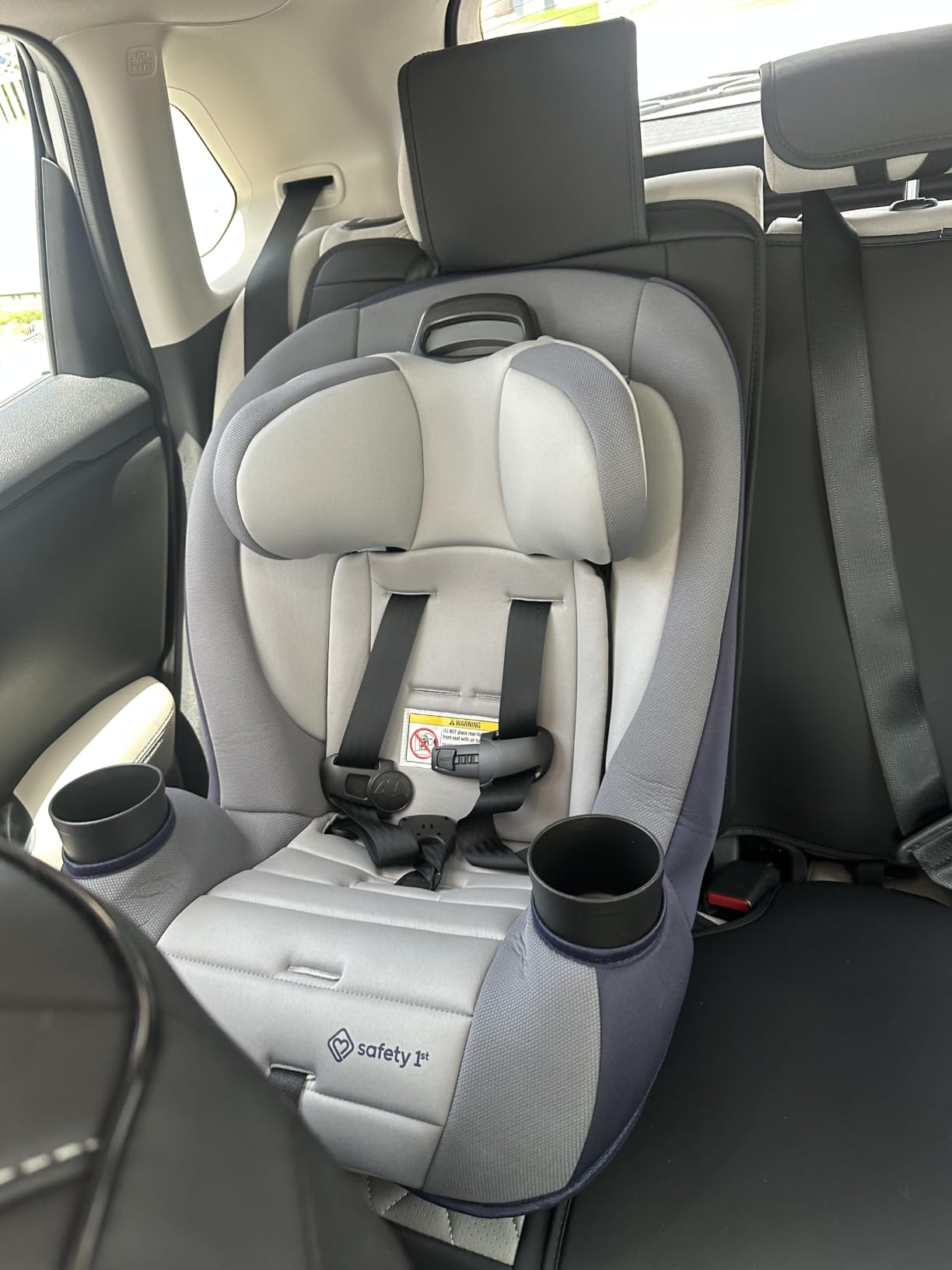 Safety 1st Ellaris 3-in-1 Convertible Car Seat, Slim Fit Design, Rear & Forward-Facing, 5-Position Headrest, Travel-Friendly with Machine-Washable Seat Pad, Smokey Haze customer photo 2