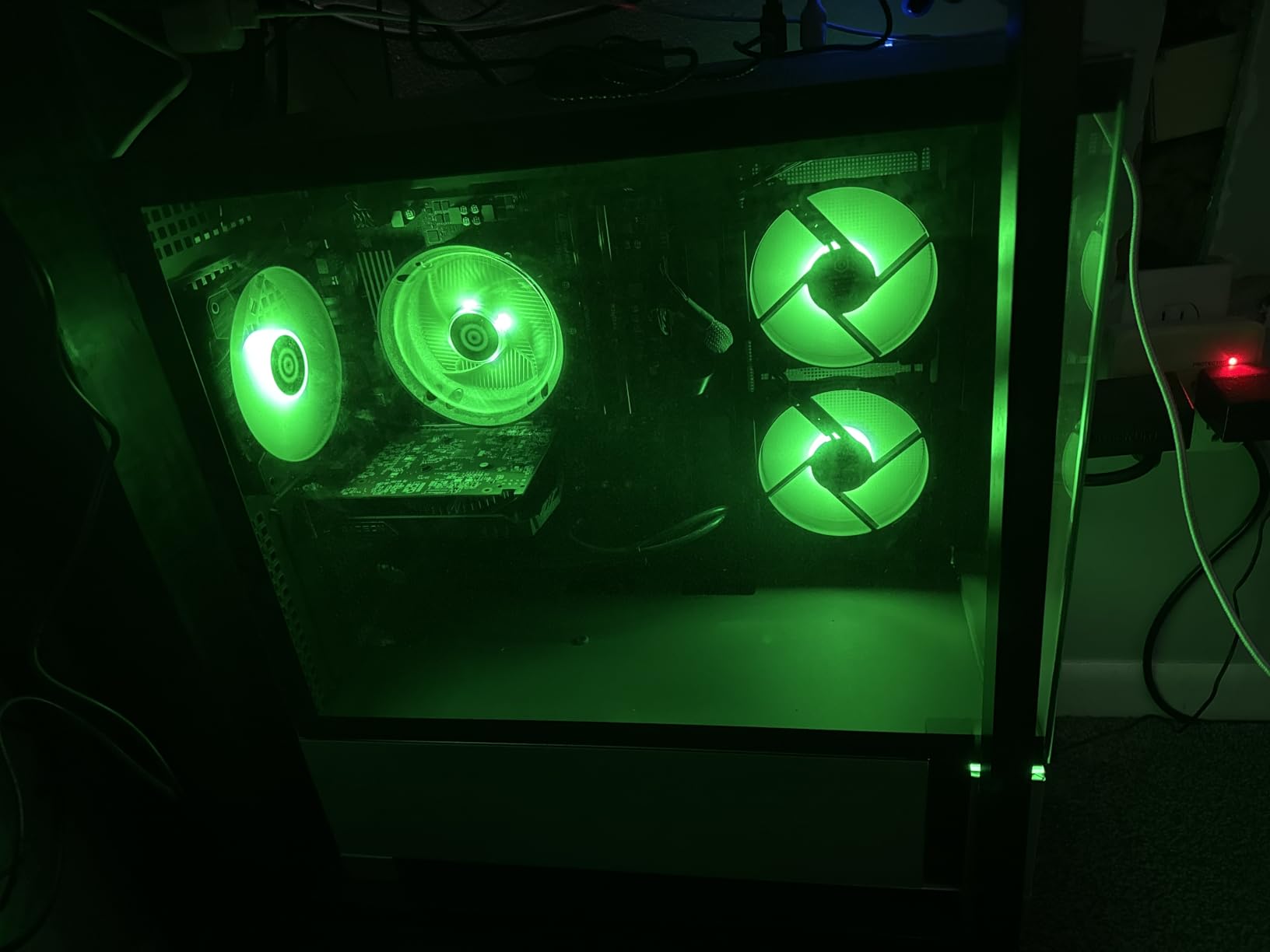 CyberPowerPC Gaming PC, AMD Ryzen 5 5500, Radeon RX 6500 XT 4GB | Gamer Master, 8GB DDR4, 500GB PCIe 4.0 SSD, WiFi Ready & Windows 11 Home (GMA3100A3) customer photo 2