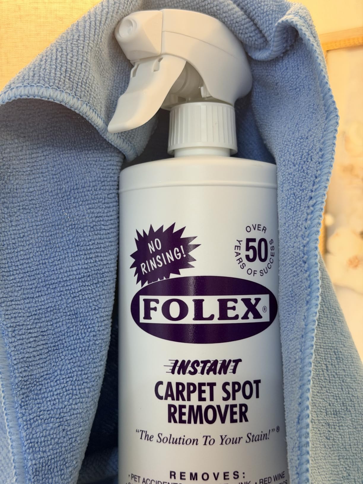 FOLEX Instant Carpet Spot Remover 32 oz - Powerful Stain Remover for Carpets, Upholstery & Rugs - Eliminates Pet Stains, Grease, Red Wine, Food, Makeup & More - With Reusable Cleaning Cloth - 1 Pack customer photo 1