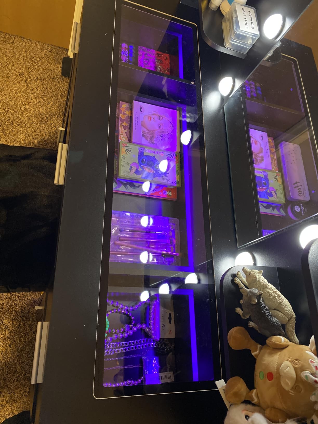 HUAHUU Vanity Desk, Makeup Vanity Desk with Mirror and Lights 3 Colors, Transparent Top with 3 RGB Drawers, 6 Shelves, 2 Large Tempered Cabinets, Power Outlet, for Bedroom, White customer photo 2
