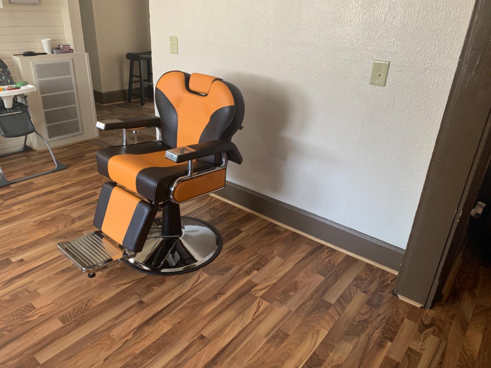 Artist hand Barber Chair Heavy Duty Reclining Salon Chairs with Headrest and Footrest, 360 Degree Swivel Tattoo Chair, Spa Beauty Equipment for Hair Stylists, Barbershop, Max Load 440 Lbs, Black customer photo 2