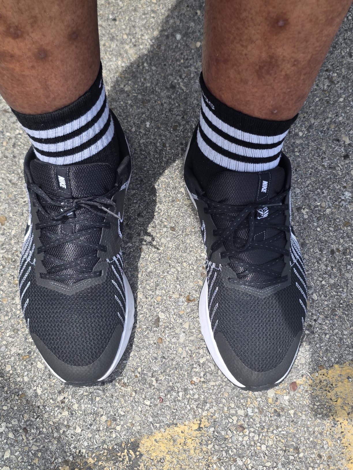 Nike Men's Run Defy Road Running Shoes customer photo 1