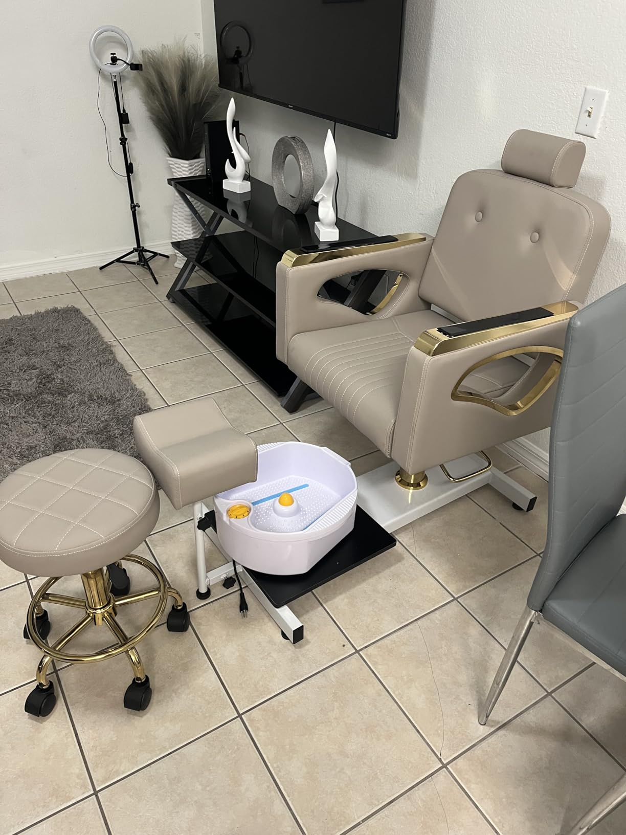Reclining Spa Pedicure Chair, Pedicure Station No Plumbing for Nail Tech | 360° Swivel, Equipped with Hydraulic Pump, Rolling Pedicure Stool, Adjustable Footrest, Suit for Beauty Spa Salon, Black Gold customer photo 2