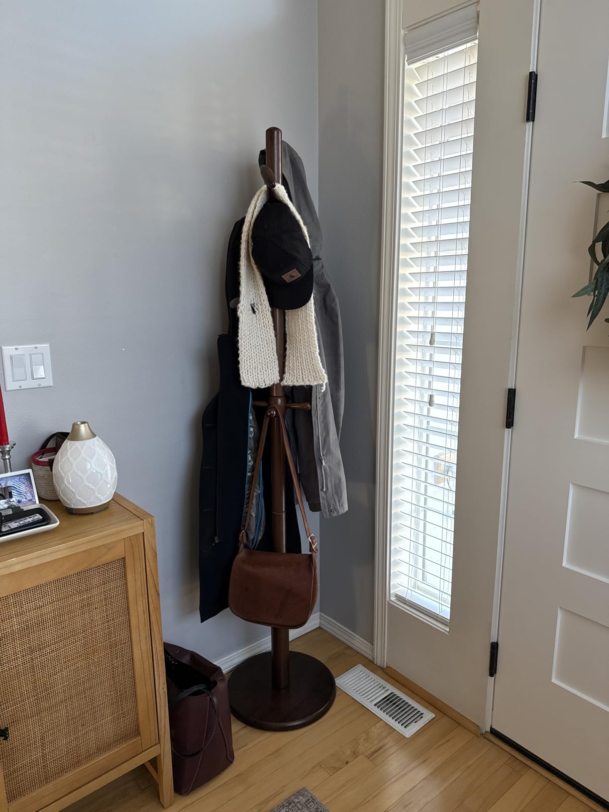 Taitiy Solid Wooden Coat Rack Stand Freestanding Hall Tree with 10 Hooks | 3 Height Options for Coats, Hats, Handbags, and Scarves, Space Saving Design for Entryway, Office, Bedroom Rubberwood customer photo 1