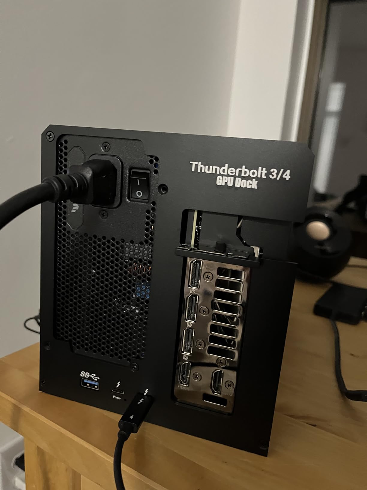 Thunderbolt 3/4 eGPU Enclosure Compatible with USB4, Support NVIDIA AMD Graphics Card and PCIe Cards, Using ATX Power Supply, Support PD 85W Charging (VK-Y900) customer photo 1