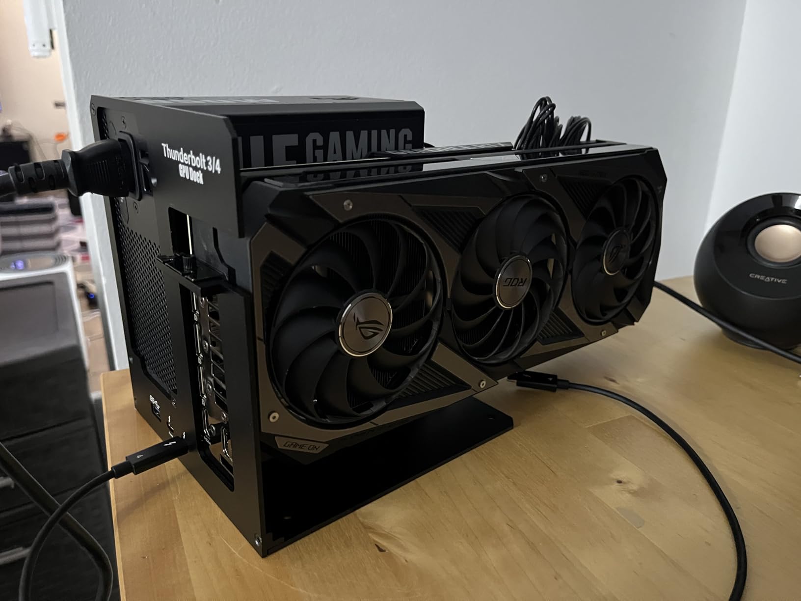 Thunderbolt 3/4 eGPU Enclosure Compatible with USB4, Support NVIDIA AMD Graphics Card and PCIe Cards, Using ATX Power Supply, Support PD 85W Charging (VK-Y900) customer photo 2