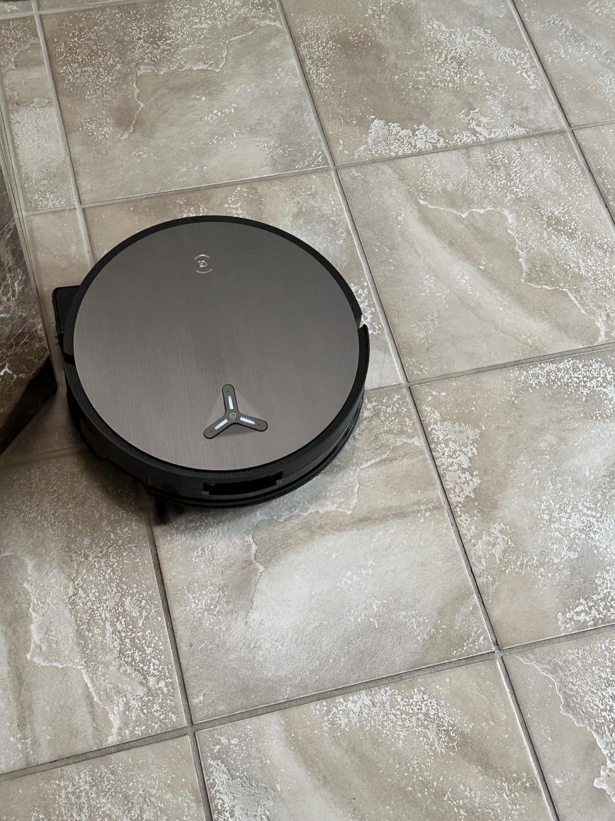 DEEBOT T80 Omni Robot Vacuum, OZMO Roller Mop Instant Self-Washing, 18000Pa Suction, TruEdge Edge Cleaning, ZeroTangle 3.0, Hands-Free Station, AI Navigation, Perfect for Pet Hair & Carpets customer photo 1