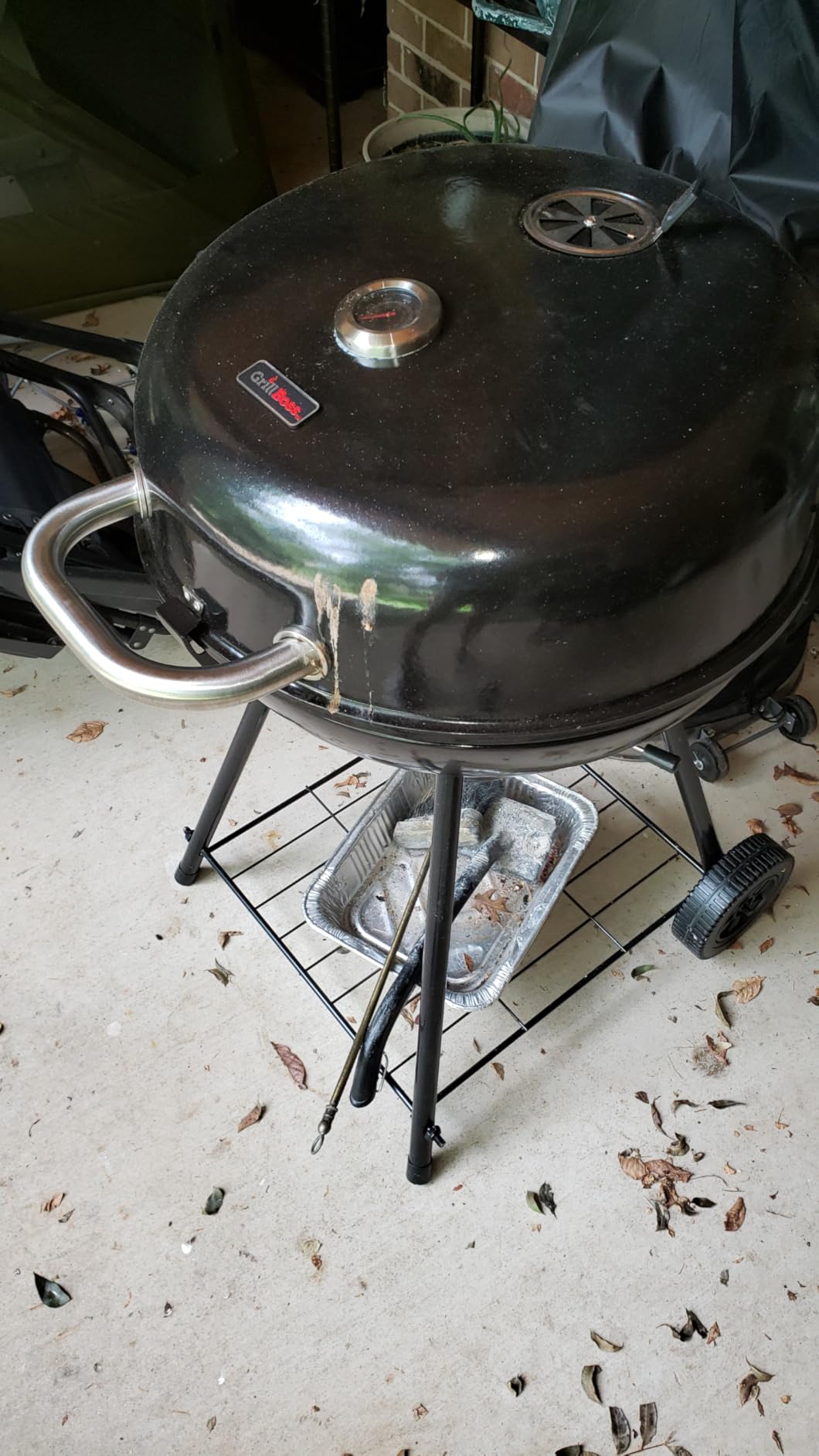 Grill Boss Charcoal Kettle Grill with Large 22-Inch Cooking Area | Includes Warming Rack, Bottom Storage Shelf, Ash Catcher & Wheels for Outdoor BBQ, Tailgating, Camping & Backyard Grilling customer photo 1