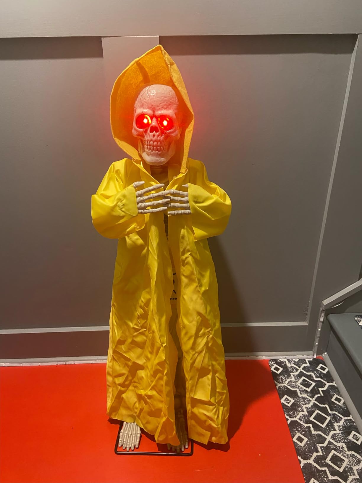 Halloween Animatronic Tombstone with Moving Skeleton - Sensor Activated Animated Scary Prop with Creepy Sound & Light-Up Eyes for Haunted House, Yard,Halloween Party Decor customer photo 1