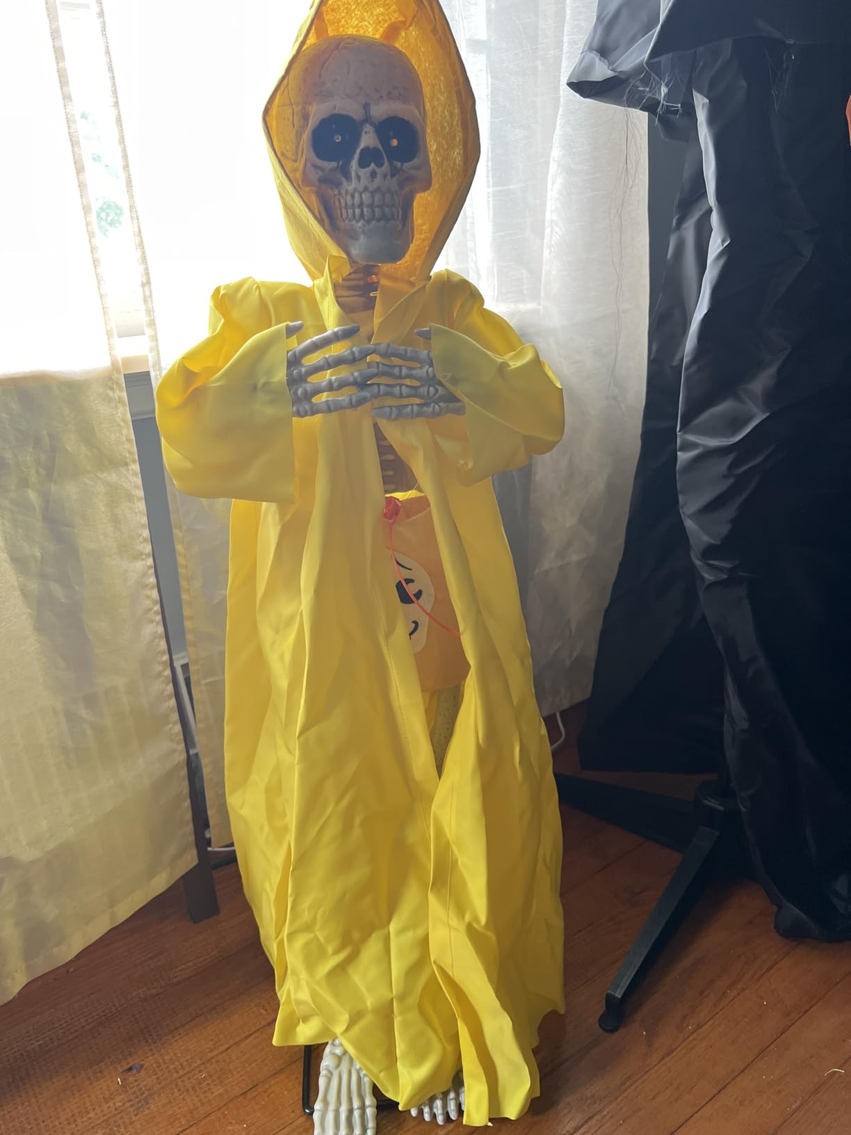 Halloween Animatronic Tombstone with Moving Skeleton - Sensor Activated Animated Scary Prop with Creepy Sound & Light-Up Eyes for Haunted House, Yard,Halloween Party Decor customer photo 2