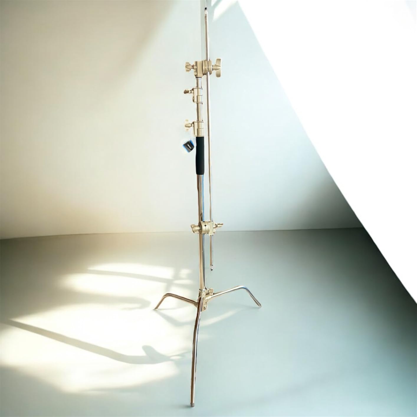 NEEWER Basics 100% Stainless Steel Heavy Duty C Stand with Boom Arm, Max 10.5ft/320cm Photography Light Stand, 4.2ft/128cm Holding, 2 Grip Heads for Studio Monolight Softbox Reflector, SC320 Lite customer photo 1
