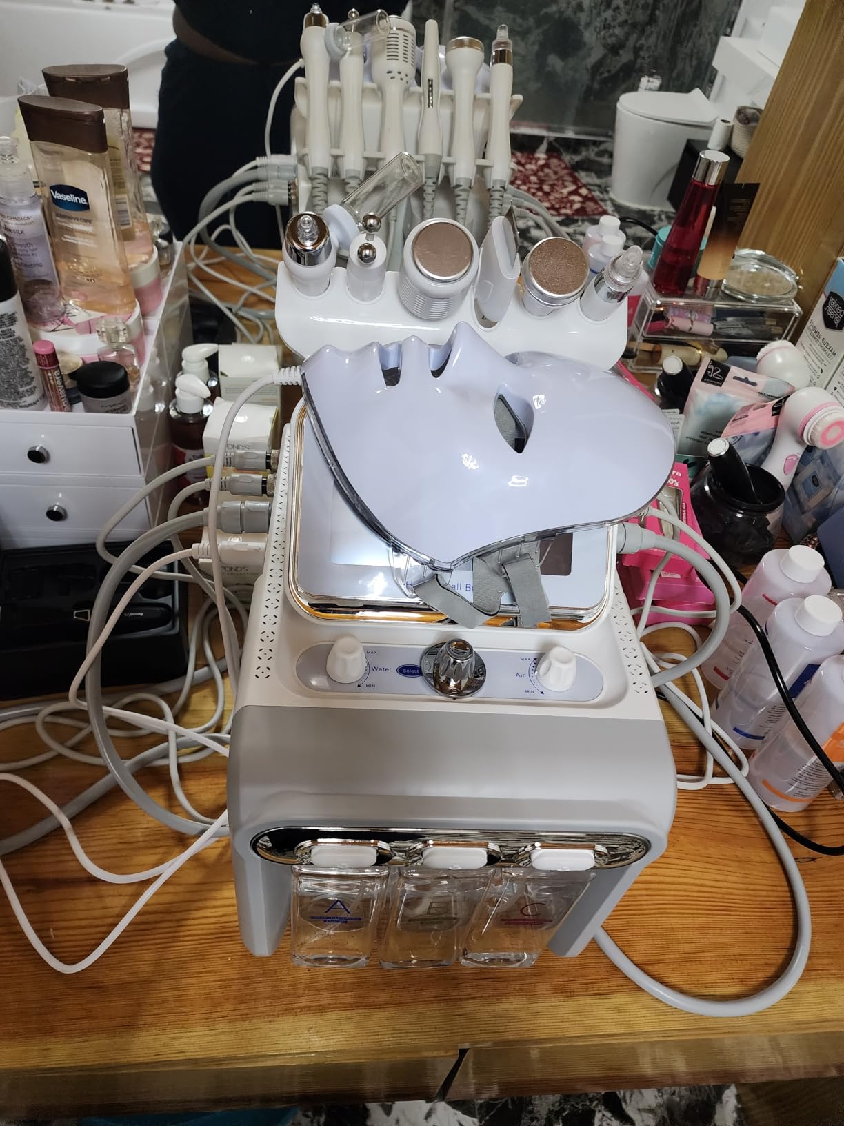 7 in 1 Hydrogen Oxygen Facial Beauty Skin Machine customer photo 1