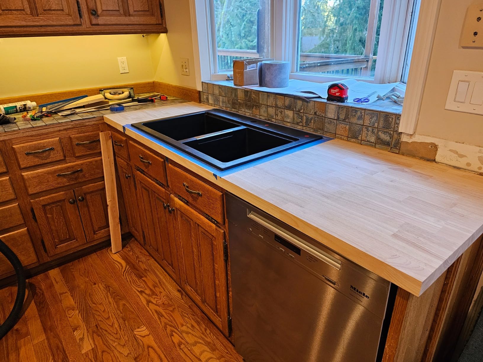 KRAUS Quarza 33-inch Granite Drop-In/Undermount 50/50 Double Bowl White Kitchen Sink, KGD-433BWHITE customer photo 2