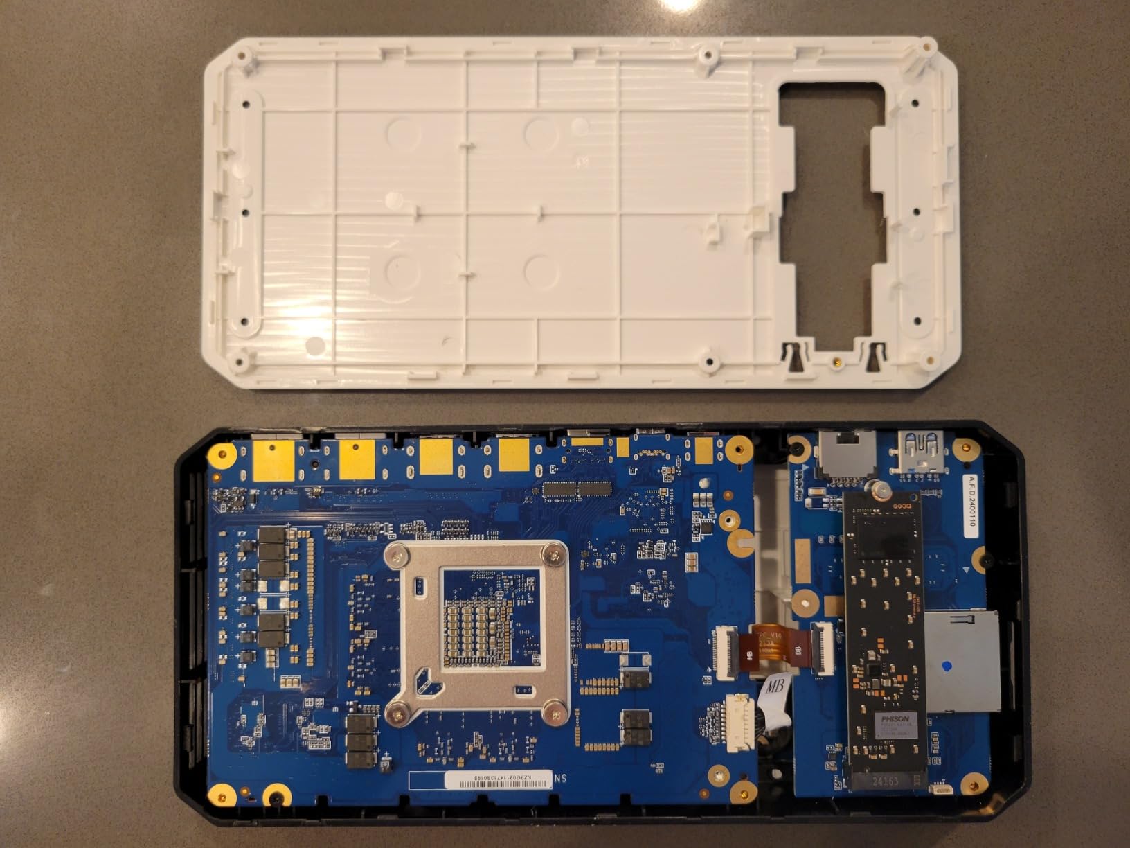 eGPU Graphic Card Dock Expansion Card, Radeon RX 7600M XT 8GB GDDR6 RDNA3 Architecture M.2 2280 Oculink, Support Thunderbolt 3 and Thunderbolt 4 customer photo 2