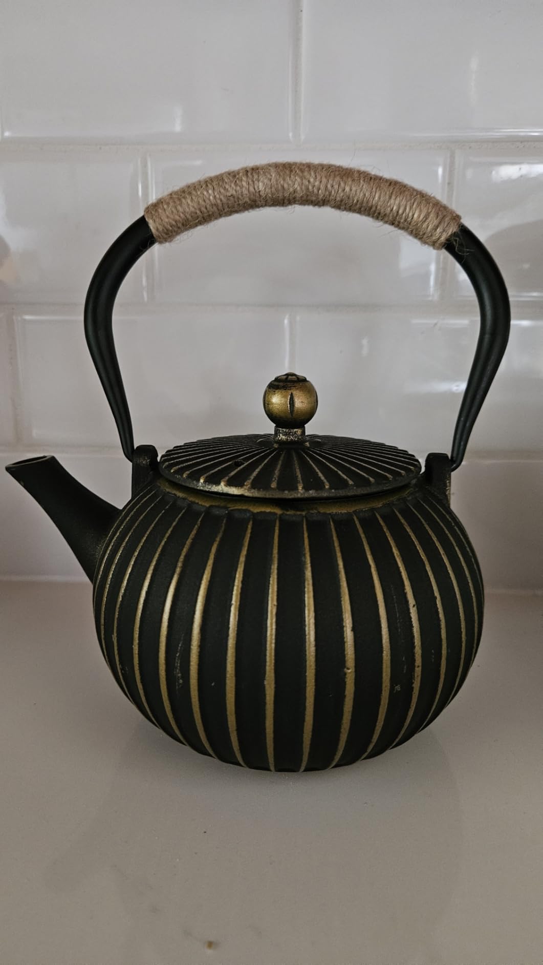 KalraMay Cast Iron Teapot 40oz Infuser, Black Gold Stripe Enamel Lining customer photo 1