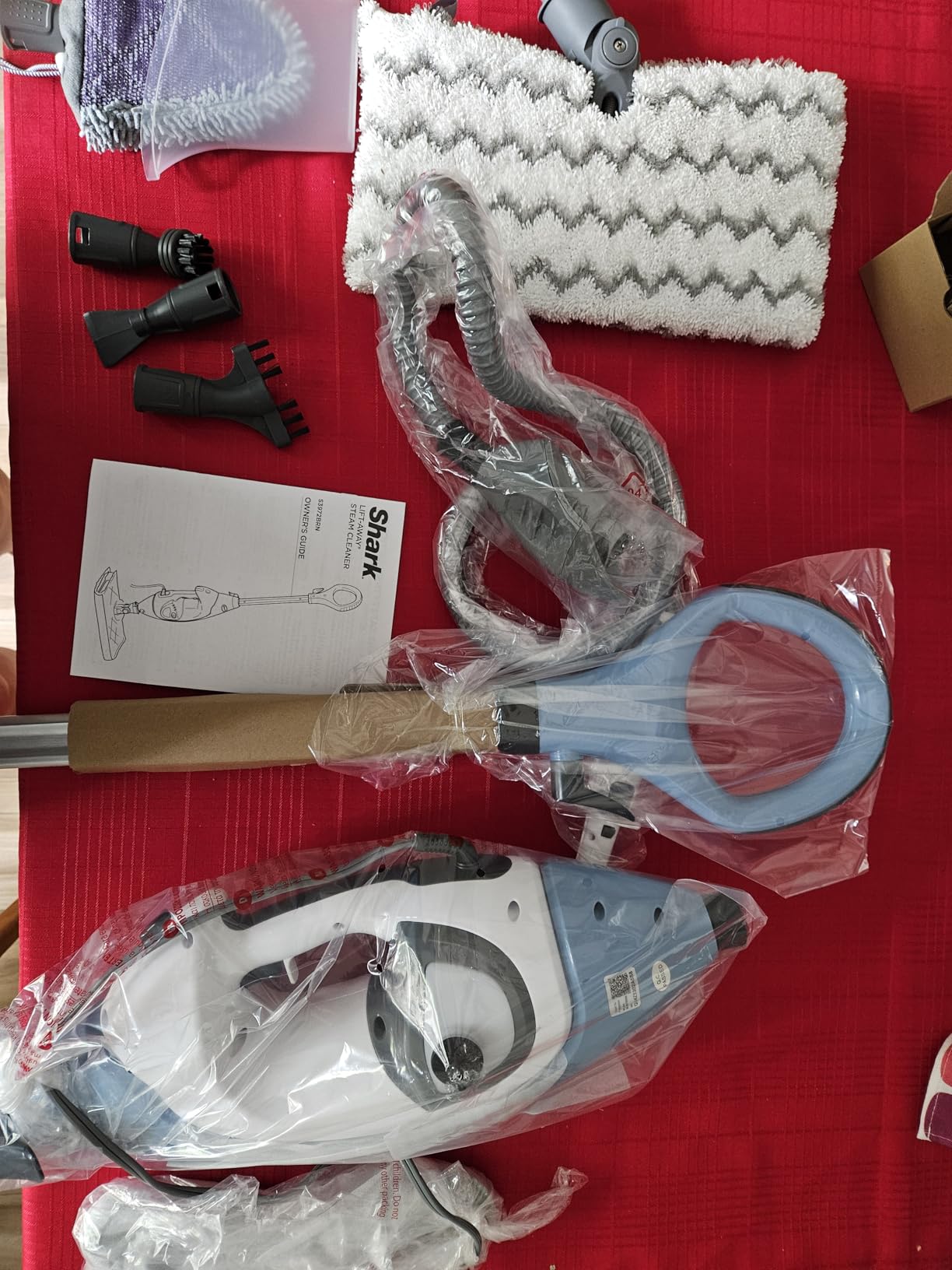Shark Lift-Away 5-in-1 Steam Mop with Detachable Handheld Steam Cleaner, for Whole Home Cleaning including Sealed Hard Floors, Kitchens, Bathrooms, Upholstery, Cars, Grout & more, Blueberry, S3972BRN customer photo 1