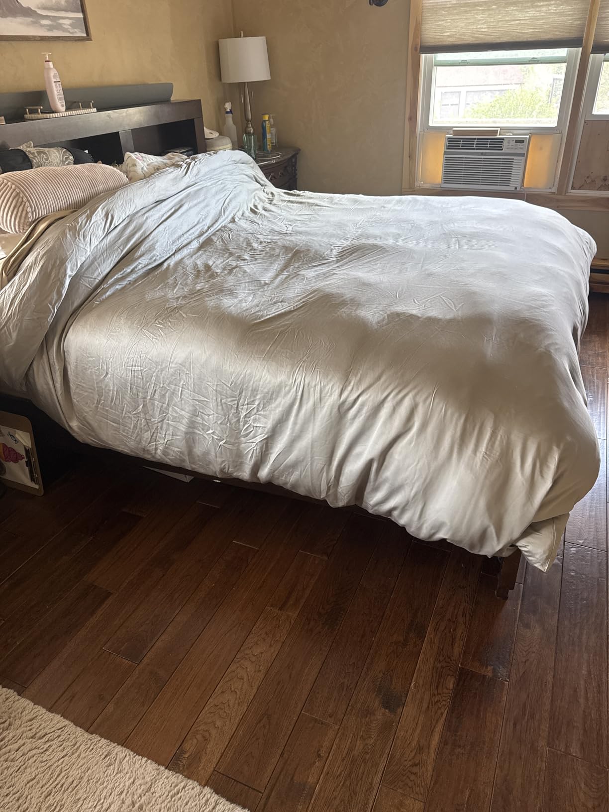 Three Geese Luxury Goose Down Comforter Queen Size, Ultra-Soft Fluffy Duvet Insert for All Season, 1800TC Cotton Blended Cover Hotel Style Bedding Comforter 90x90 inch customer photo 2