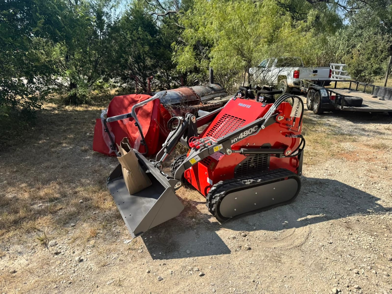 HY480C Mini Skid Steer Loader Stand-On Tracked 1234 lbs with Bucket | 23HP V-Twin Gas Engine, 3-Pump 3-Valve Hydraulic System, 1765 lbs Max Lift Capacity, Tracked Compact Utility Loader customer photo 2