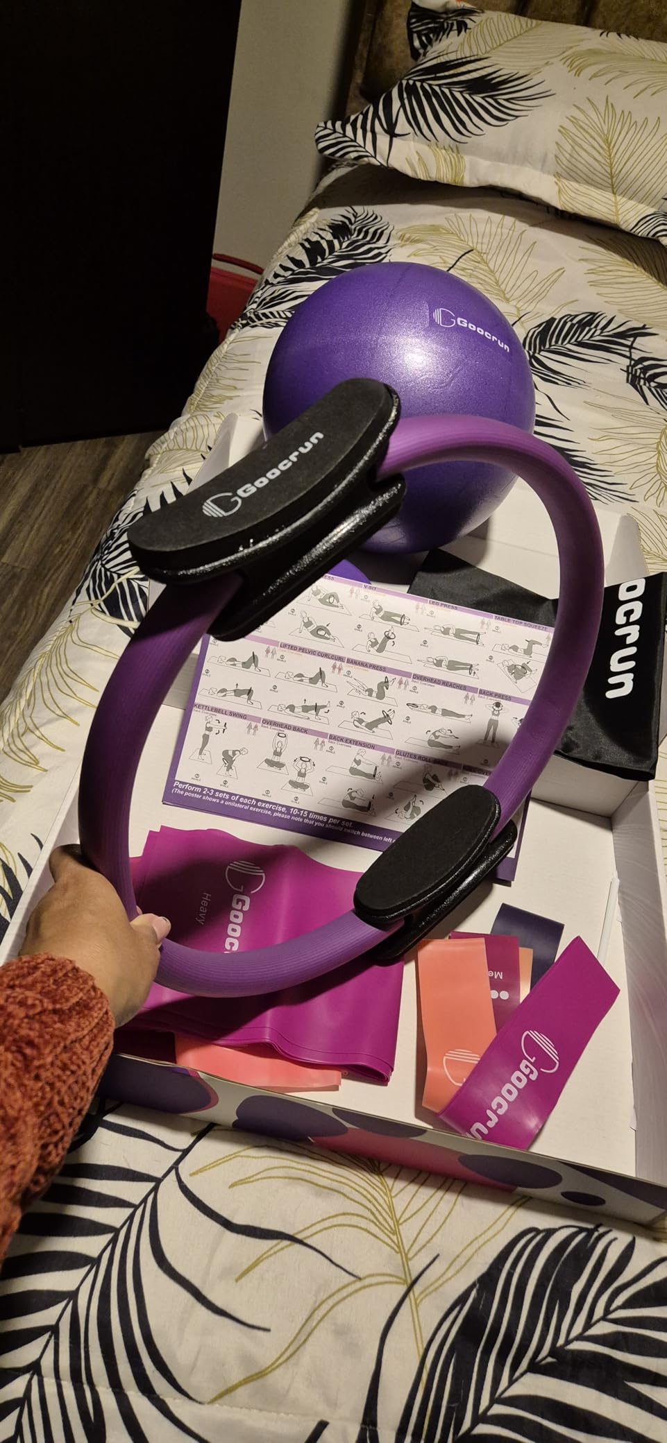 Goocrun Pilates Ring Set Exercise Equipment, with Exercise Resistance Bands Set, Pilates Ball, Sliding Disks. Portable Home Gym - with Fitness Guide Poster customer photo 1