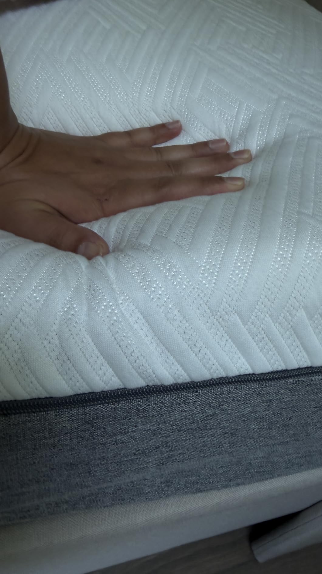 Novilla Bliss Memory Foam Mattress Queen, 10 Inch Gel Queen Mattress | Cooling Comfort & Pressure Relieving, Target Zoned Support for Back Pain Relief, CertiPUR US Certified Foams customer photo 1