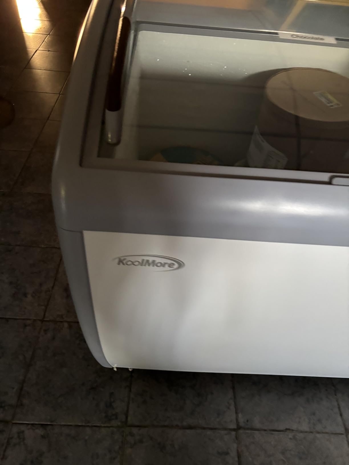 KoolMore 33 in. Flat-Top Ice Cream Display Freezer, 7 Cu. Ft. Commercial Chest Freezer with Sliding Glass Doors, ETL Listed in White customer photo 2