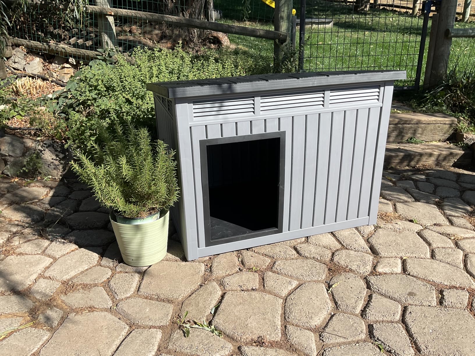 Fancyango Large Dog House for Indoor & Outdoor - Weatherproof & Removable Roof, Fits Small to Large Dogs (42.8